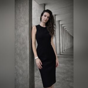 Source Unknown Elegant Black Midi Dress